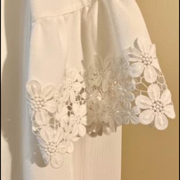 Jessica Howard - Picture 3 of 3